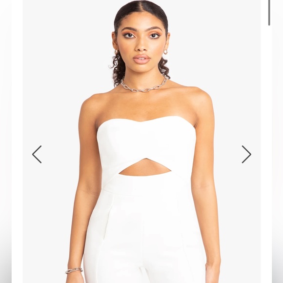 NWOT - Black Halo Jada Jumpsuit- Size 2 - color: porcelain : white - Picture 3 of 4